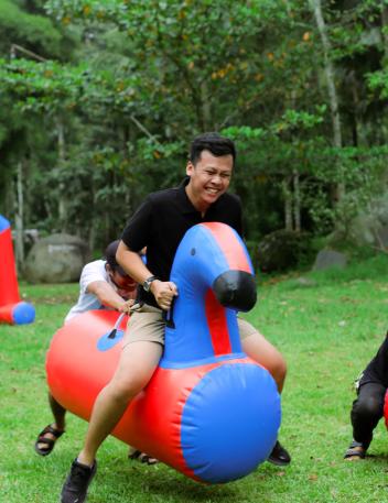 The Kharma Villas Yogyakarta Hadirkan Outbound Package Revolusioner Berbasis Inflatable Game di Area Hijau Outdoor ‘’Wana Asri’’